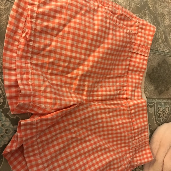 J crew Sz 0 gingham shorts in coral and white. - Picture 2 of 4